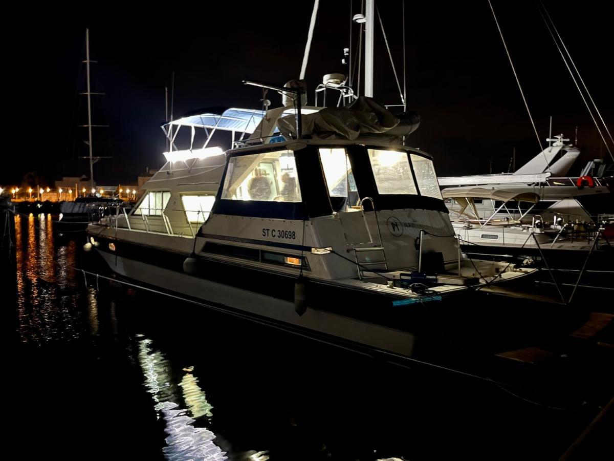Navi Yacht A Sete, 2 A 8 Couchages, Privatif Hotel Eksteriør billede