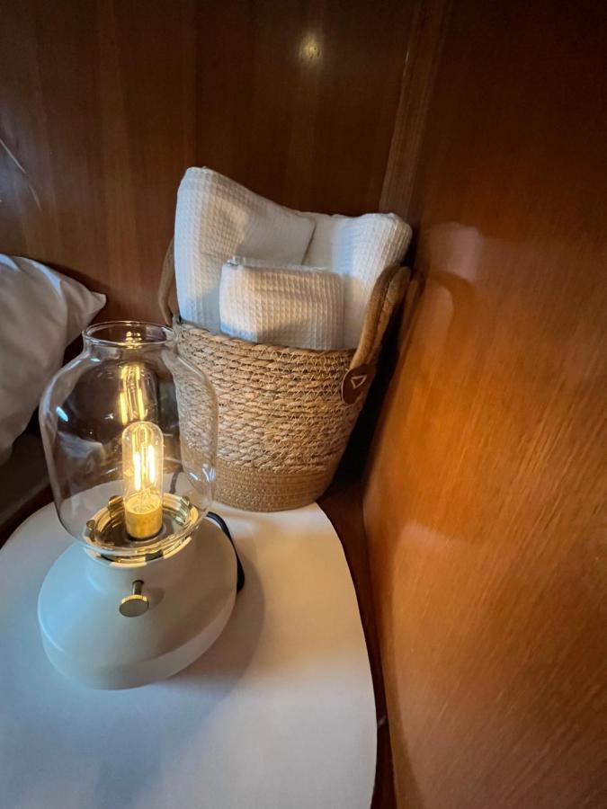 Navi Yacht A Sete, 2 A 8 Couchages, Privatif Hotel Eksteriør billede